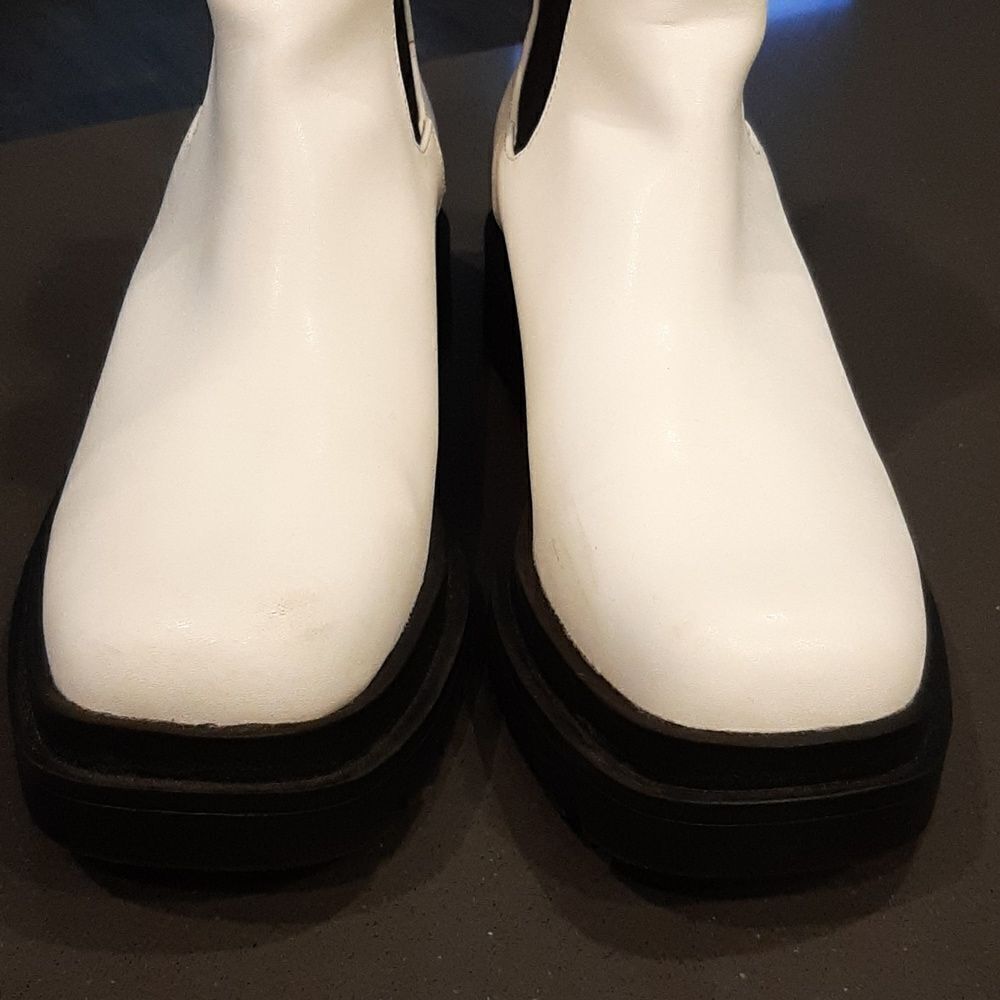 Men's White Chelsea Boots with Black Lug Sole - Picture 4 of 9